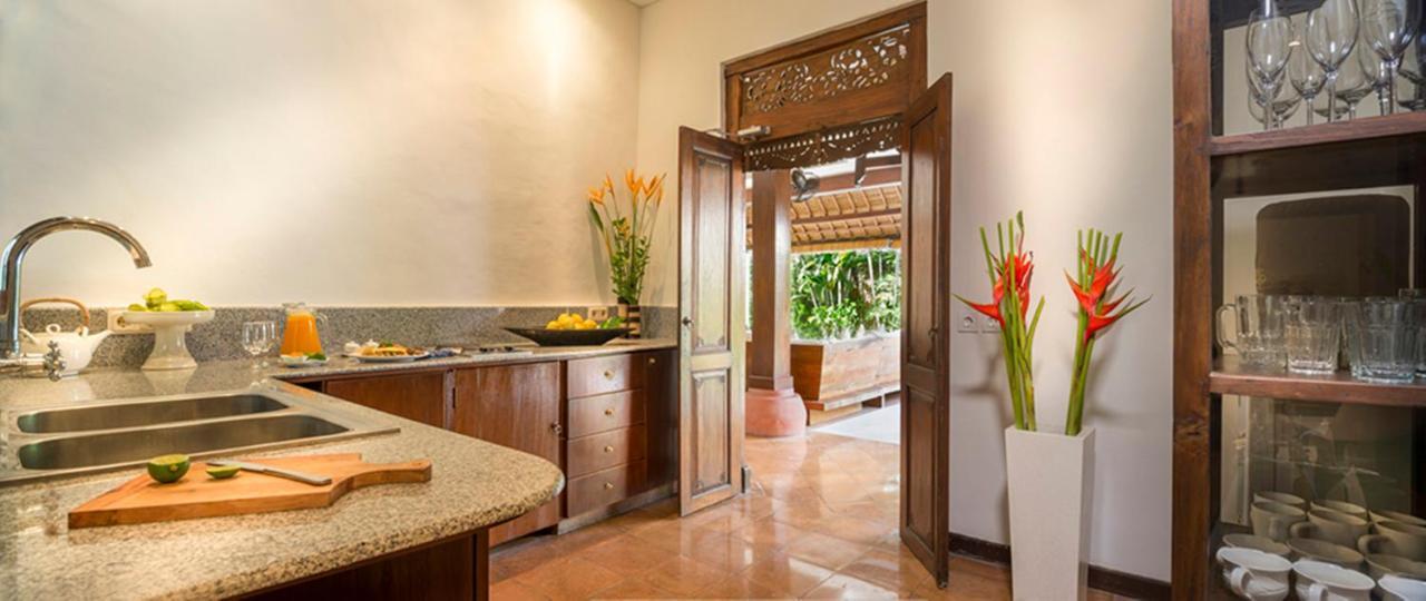 Villa Kubu Seminyak Extérieur photo